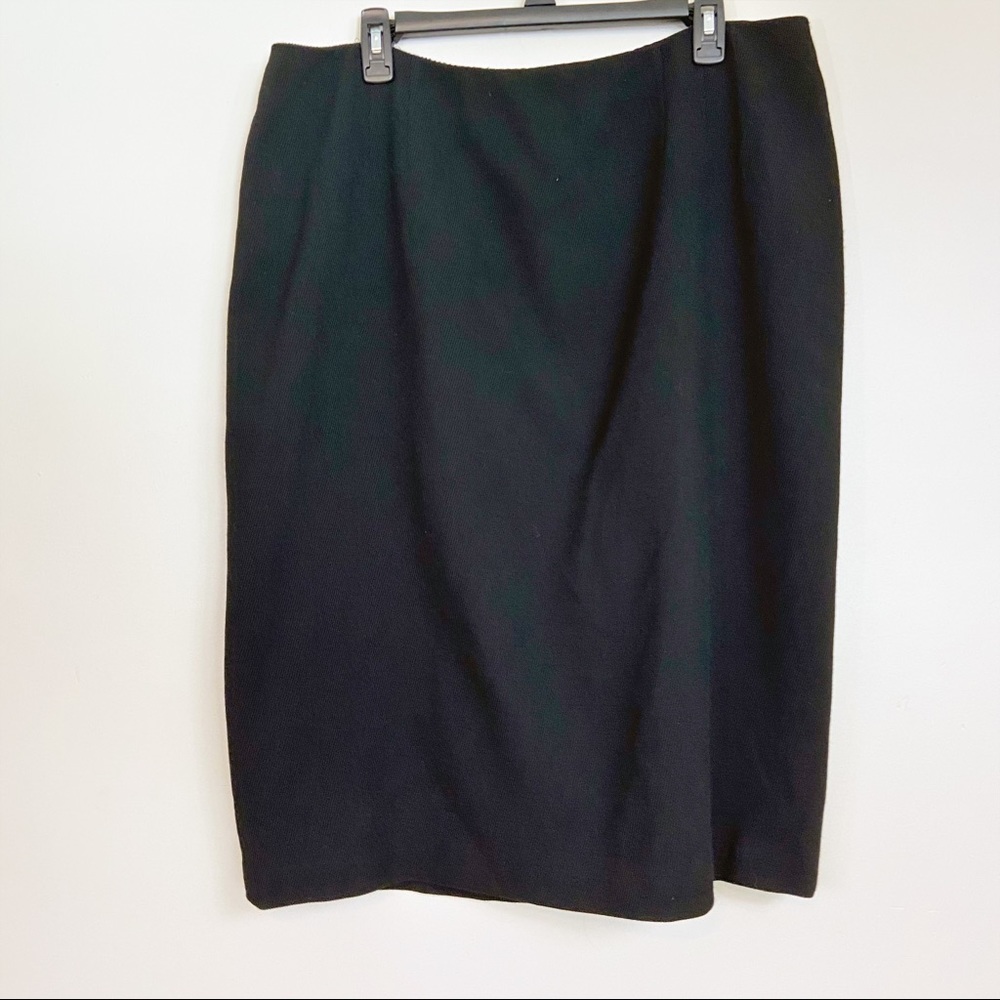 Ellen Tracy Linda Allard Black wool skirt